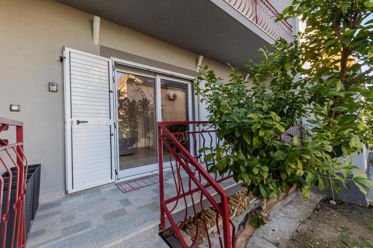 Quiet Comfortable Quo Vadis Apartman Kastela